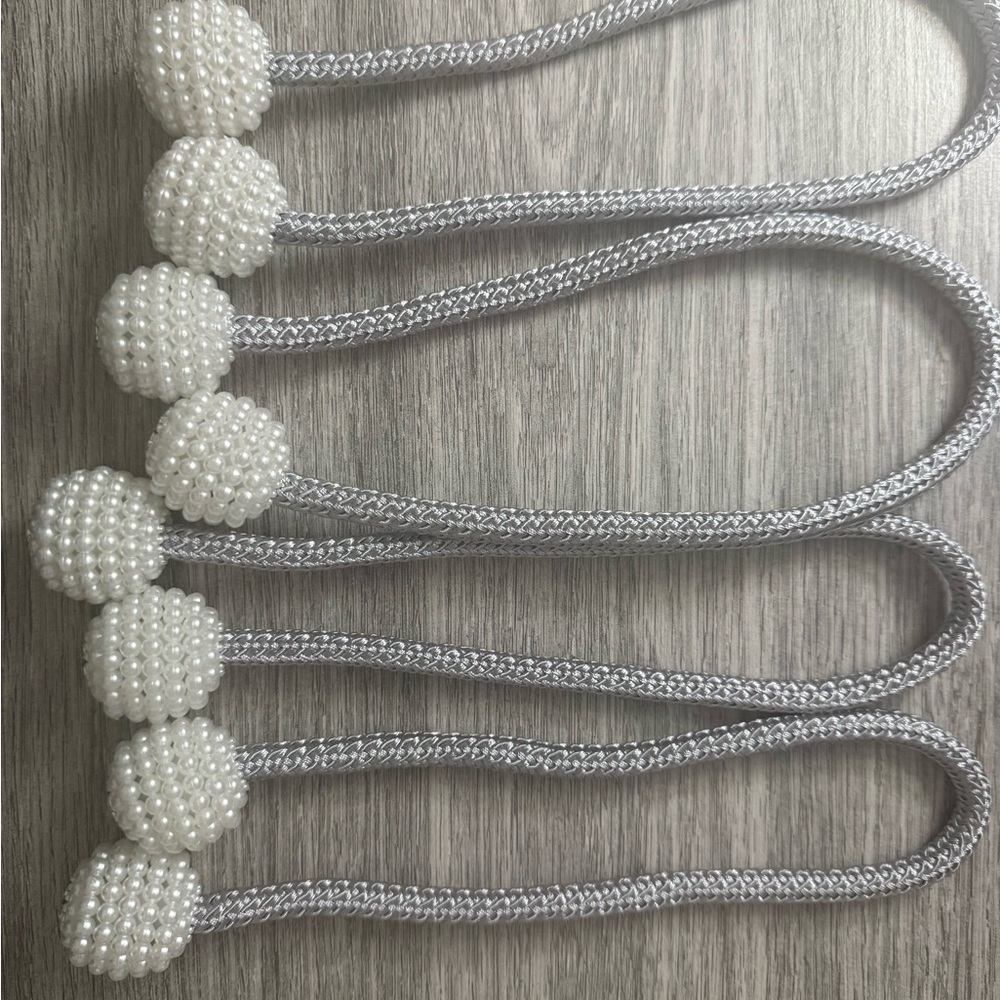 NWOT Elegant White Beaded Curtain Tiebacks MAGNETIC
